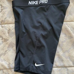 Nike Pro bike shorts size M